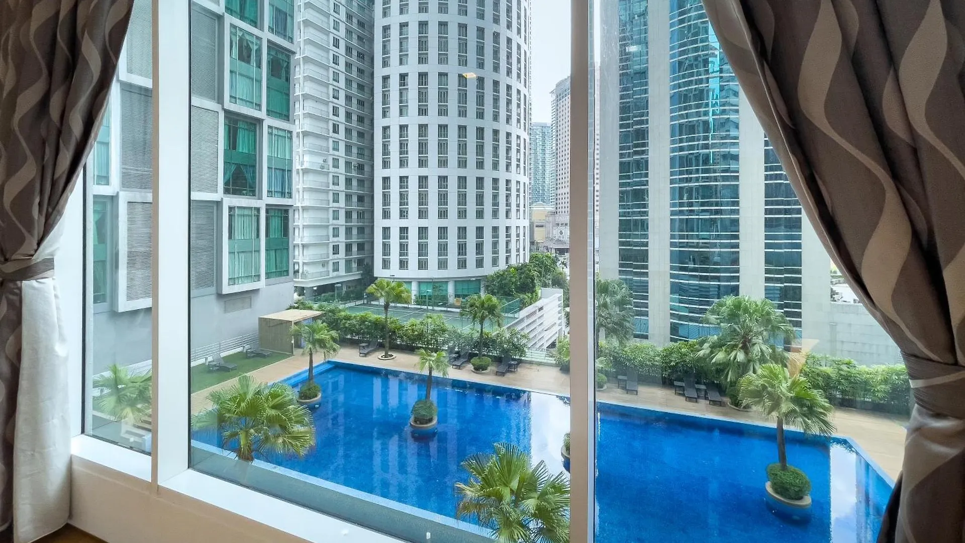 Apartment Soho Suites Klcc By Rest Kuala Lumpur