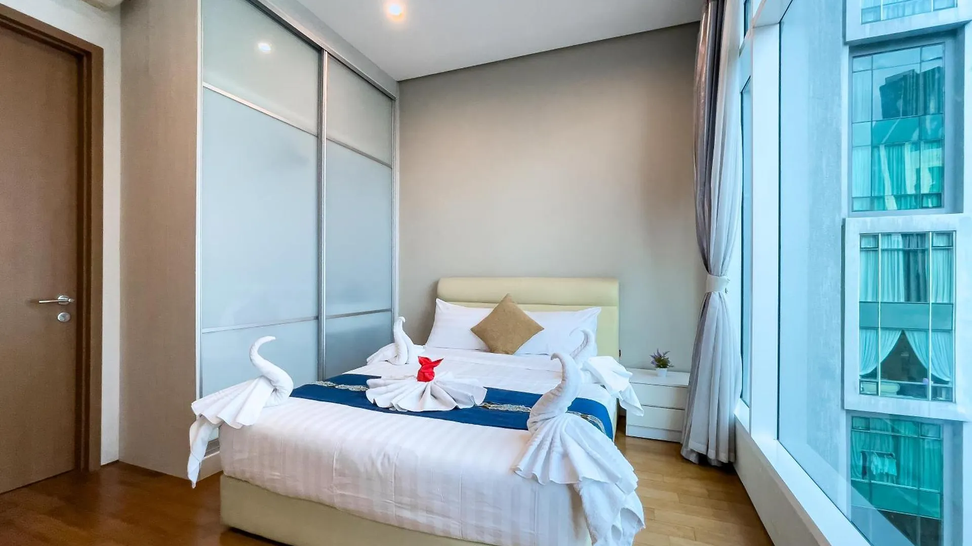 Soho Suites Klcc By Rest Kuala Lumpur