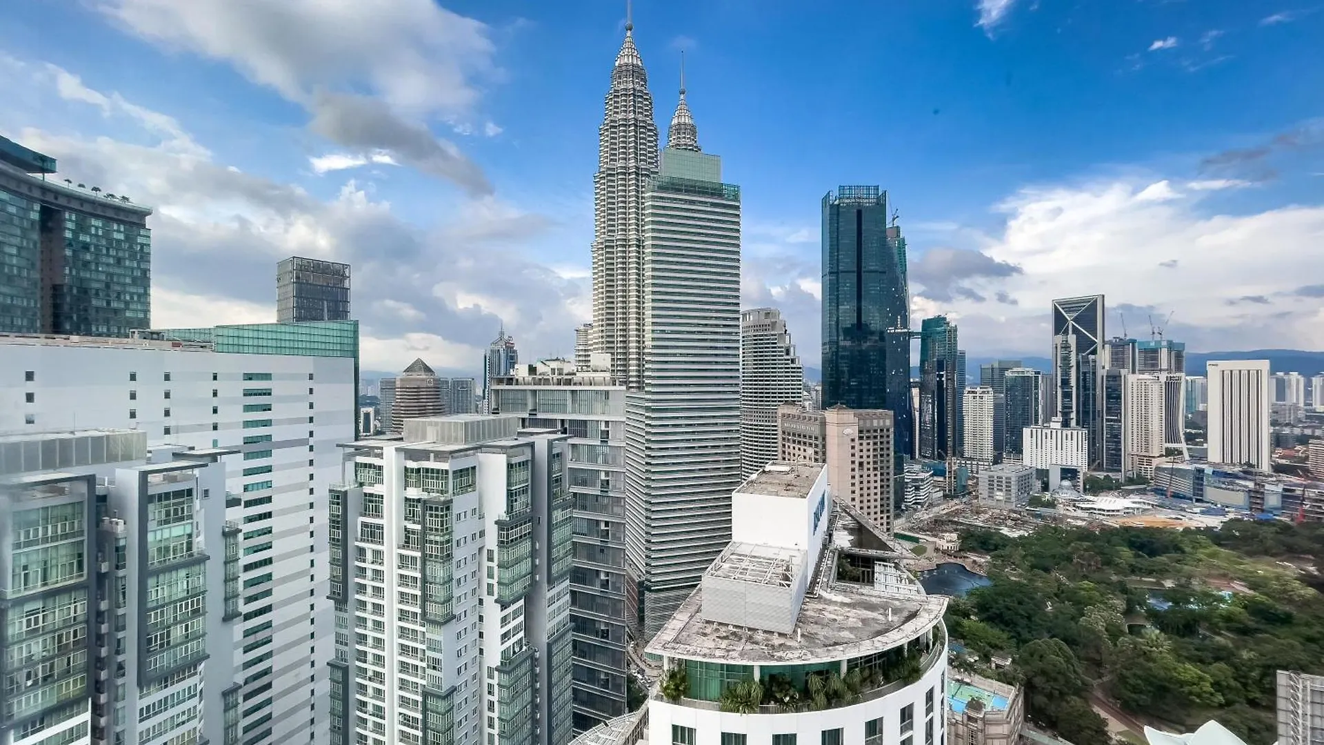 Apartment Soho Suites Klcc By Rest Kuala Lumpur