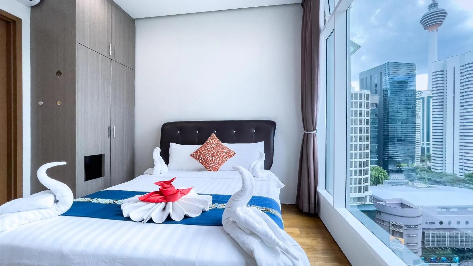 Soho Suites Klcc By Rest Kuala Lumpur Apartment
