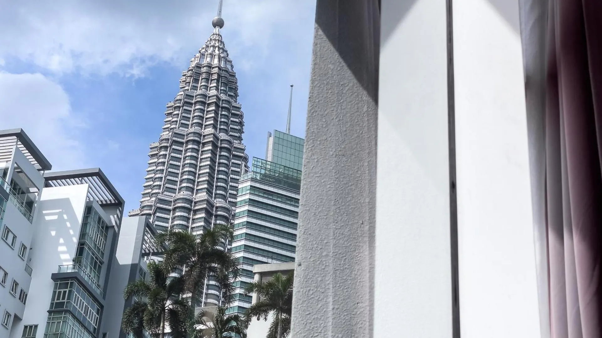 Apartment Soho Suites Klcc By Rest Kuala Lumpur