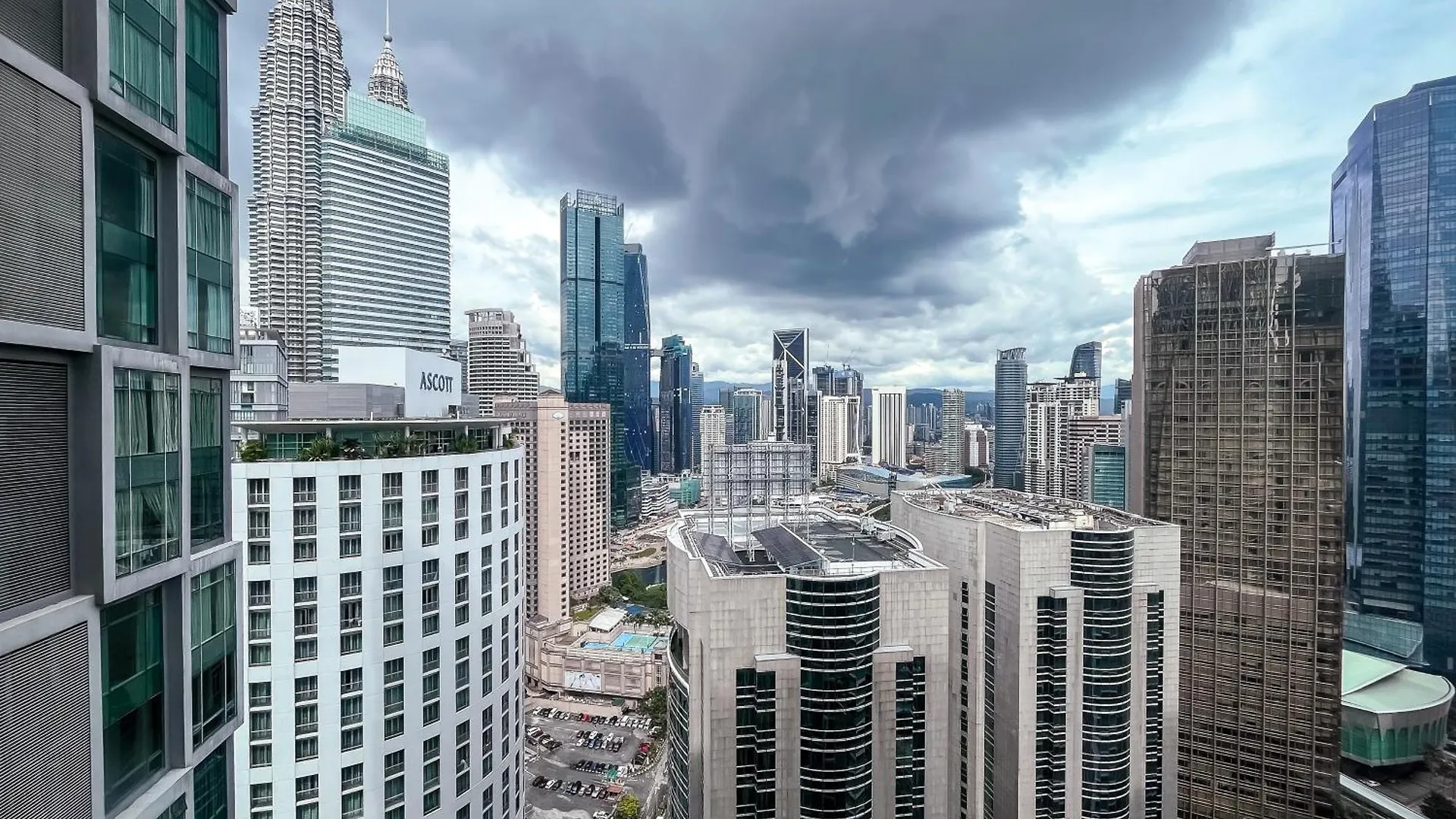 Soho Suites Klcc By Rest Kuala Lumpur Malaysia