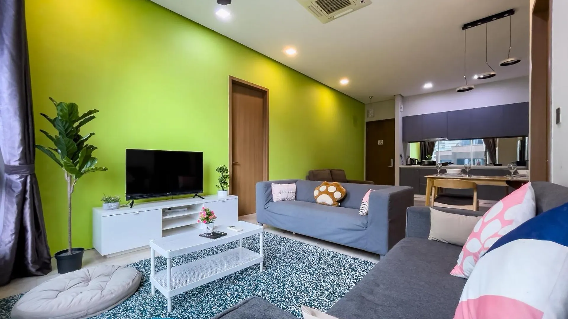 Soho Suites Klcc By Rest Kuala Lumpur Apartment