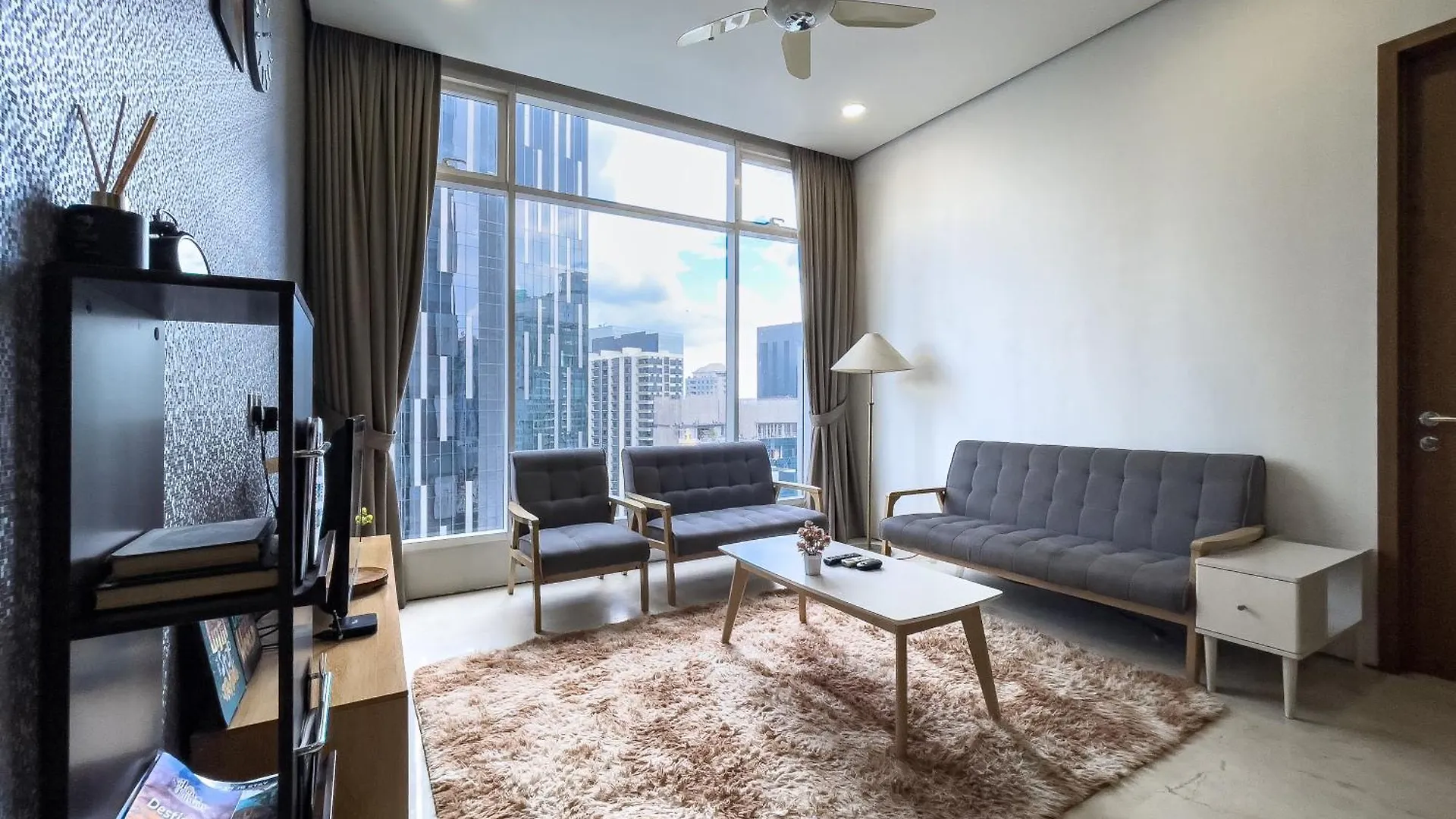 Apartment Soho Suites Klcc By Rest Kuala Lumpur Malaysia